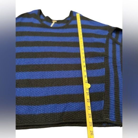 Free People Women’s Sweater Size Large Poncho Style Blue Black Striped Wool - Picture 8 of 12